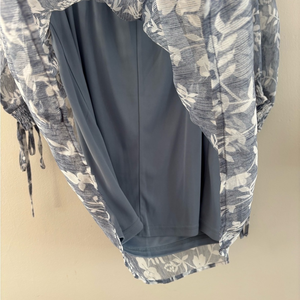 Blue and White Floral Blouse | Size Small | Boho Sheer - Picture 5 of 6